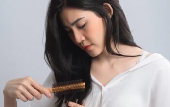 Cara Merawat Rambut yang Rontok Agar Tetap Sehat